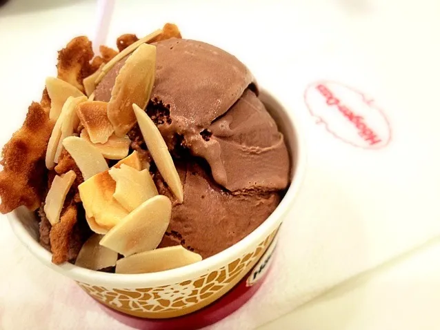 Chocolate ice cream @ morning^^|hackerty11さん