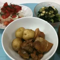 Snapdishの料理写真:新じゃがと鶏肉の煮物 酢の物|maaakiさん