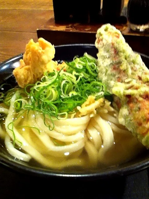 冷かけうどん かしわ天、ちくわ天乗っけ|yoooochanさん