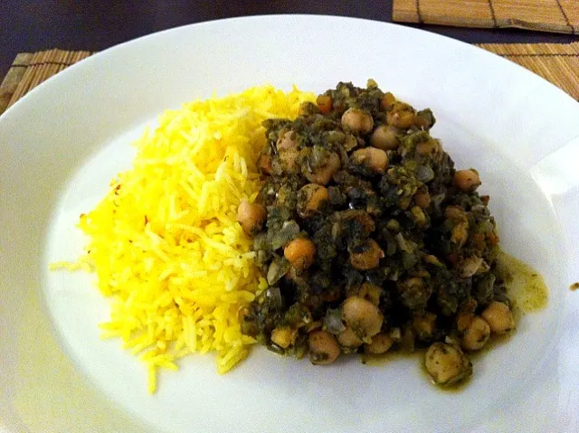 spinach n chick pea curry with saffron rice|keiko mashimaさん