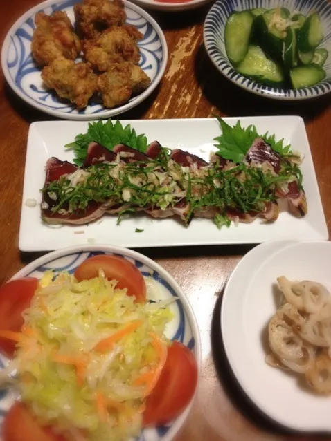 Snapdishの料理写真:鰹のっけもり、鶏と大葉の唐揚げ、胡瓜と生姜の塩麹漬け、コールスロー、蓮根キンピラ|raku_darさん