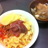 爆弾丼|あやびーさん