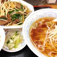 レバニラと半ラーメン|よたろうさん