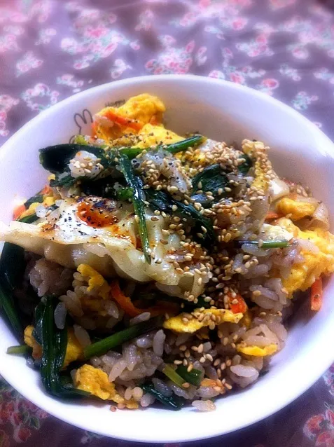 行者にんにくと餃子の炒飯|おうちご飯と外食の記録^^さん