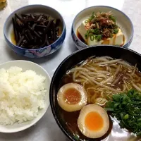 Snapdishの料理写真:今日は「中華三昧」醤油味🐷