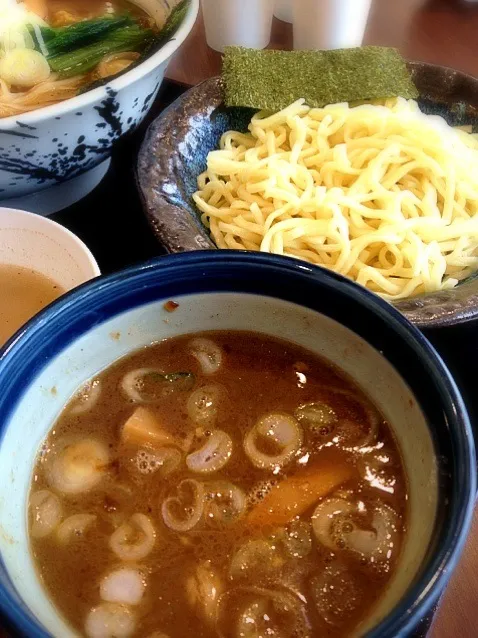 Snapdishの料理写真:ラーメンつけ麺！|yukoさん