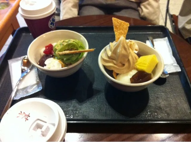 Snapdishの料理写真:抹茶パフェとほうじ茶パフェ|ぽぽわりさん