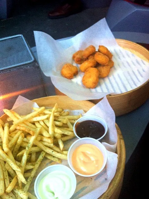 fries, chicken nuggets|ginaさん