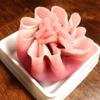 明日は母の日。カーネーション和菓子が登場です。|コトリさん