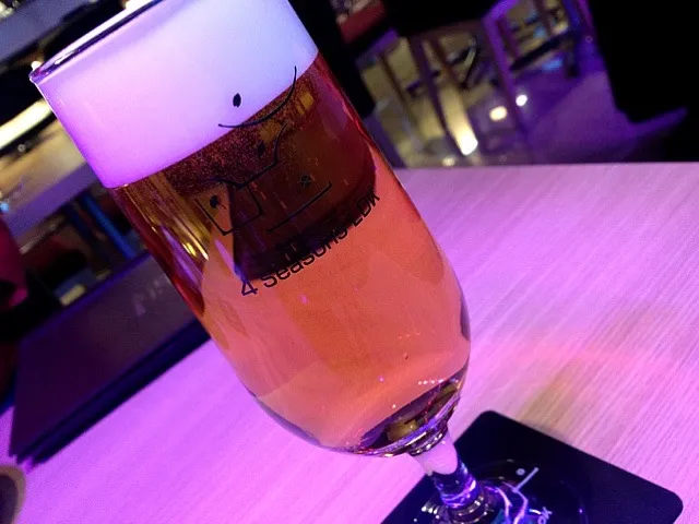 Snapdishの料理写真:ビールと乾杯！|ルーア・ブランカさん