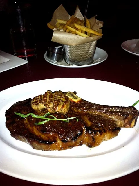 Snapdishの料理写真:55 days Dry-aged Rib eye steak, foie gras, truffled fries|hardwi satrio pinandityoさん