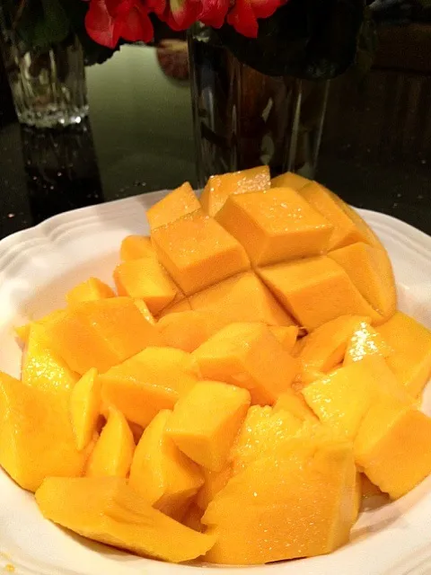 diced ripe mangoes|Emmie Pizarroさん