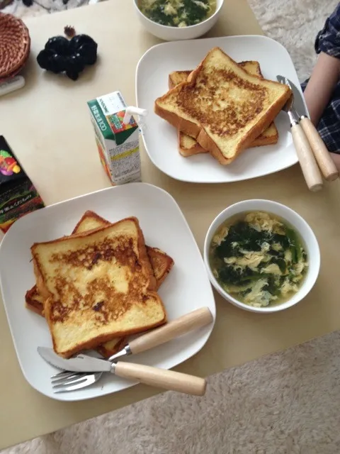 Snapdishの料理写真:フレンチトーストとスープ|みとぅーさん