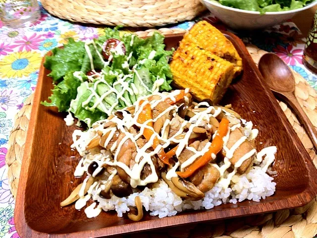 今日の夜ごはん🍴鶏としめじの照りマヨ丼🍴|Kaori Takedaさん