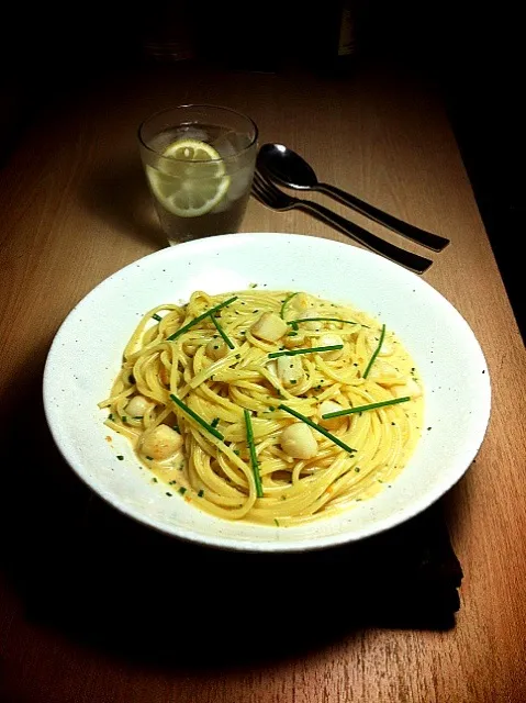 spaghetti with uni,baby scallops and chives|rick chanさん