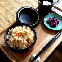 シンプルに鳥の炊き込みご飯|神出高志さん