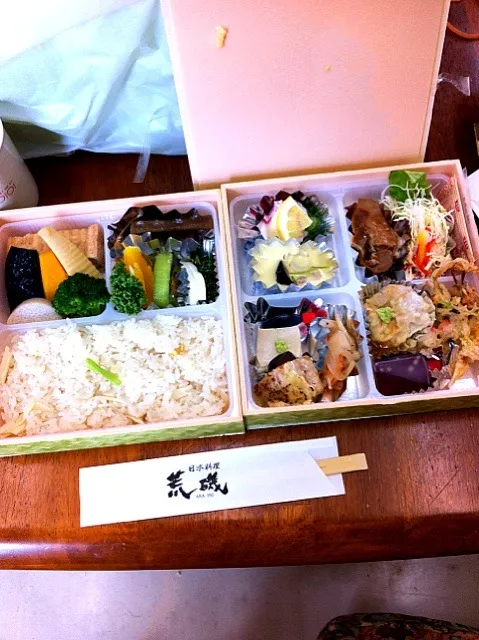 Snapdishの料理写真:荒磯弁当|daikipapaさん