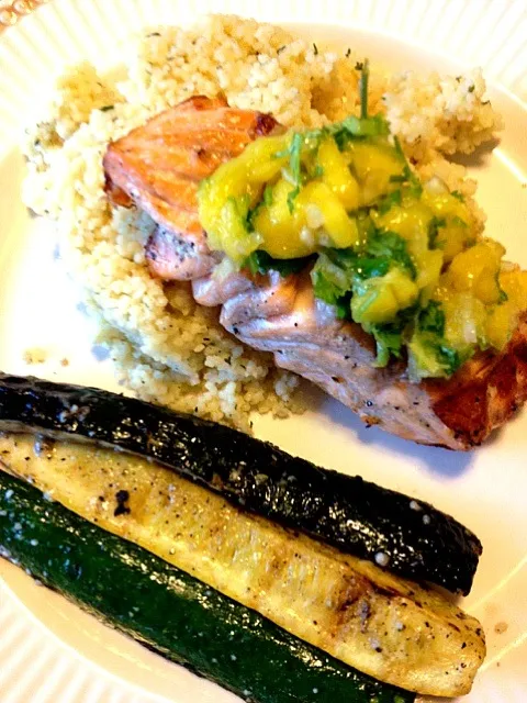 salmon with mango chutney, couscous, and grilled squash|Oliviaさん