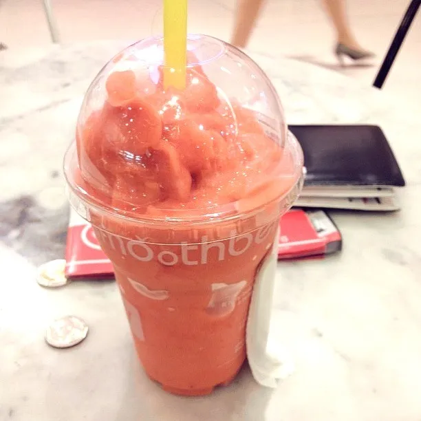 Strawberry smoothies|EARNS❁さん