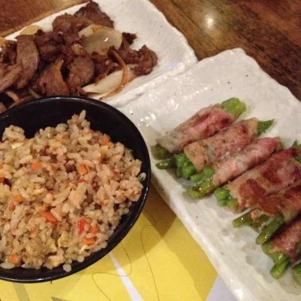 Snapdishの料理写真:Bacon wrapped Asparagus, Beef Shogiyaki, Yakimeshi rice|Abe Licudanさん