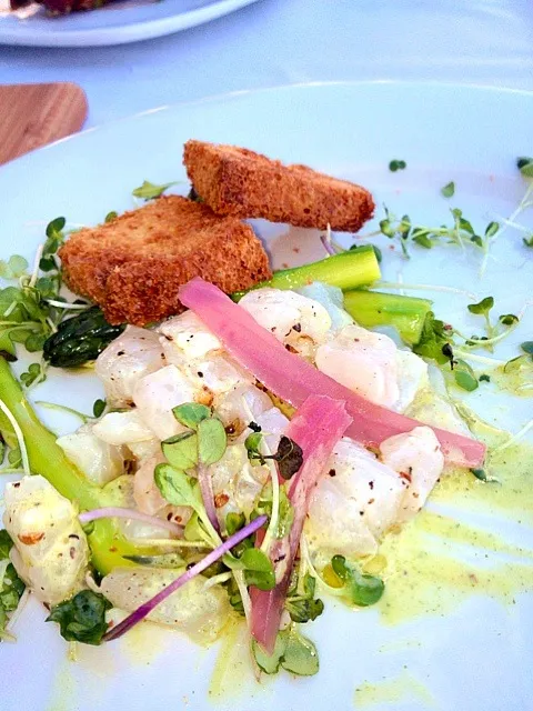 halibut tartare with asparagus|lori sさん