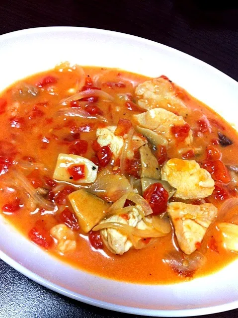 鶏肉とキノコのトマト煮|IQUMIさん