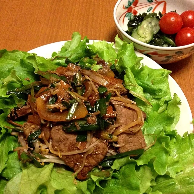 レバニラ炒め、ワカメとキュウリの酢のもの|mikochieさん