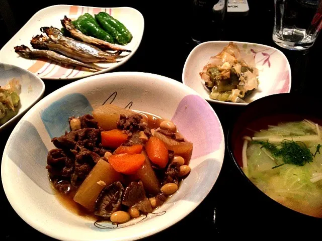 大根と大豆の煮物、蒸し茄子、ししゃも、味噌汁|ぱんちゃんさん