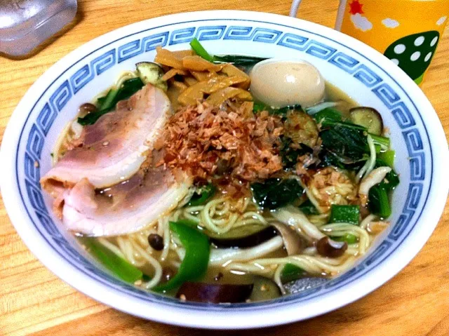 Snapdishの料理写真:野菜豚骨ラーメン|t.sugiharaさん