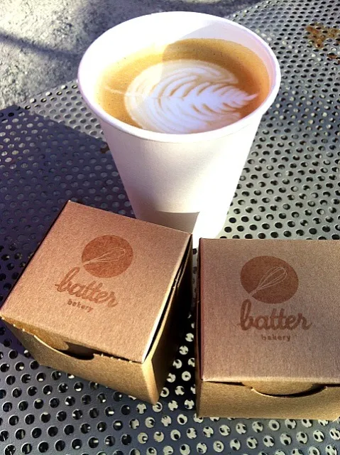 Ritual latte & Batter Bakery treats|lisa irwinさん