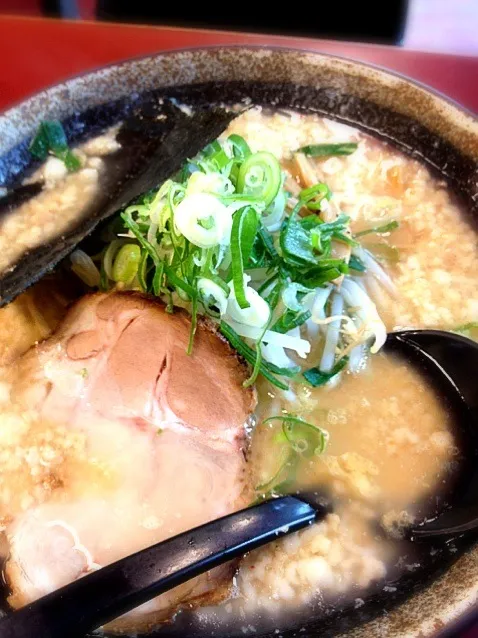 豚骨味噌ラーメン  近所のラーメン屋さん|marron(まろん)さん