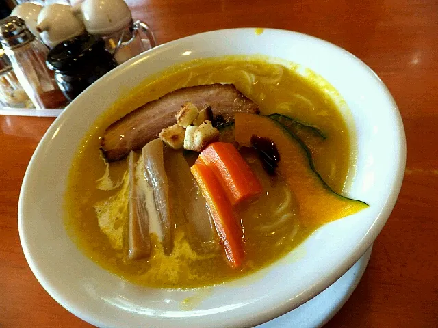 かぼちゃﾎﾟﾀｰｼﾞｭﾗｰﾒﾝ|たかはしまいこさん