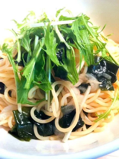 新タマネギと若布と水菜の和風パスタ|viviさん