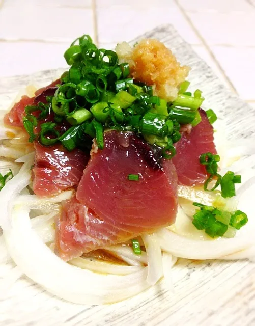 鰹のたたき♡   激ウマポン酢がけ|おーこ🍅野菜ソムリエの母ちゃんさん