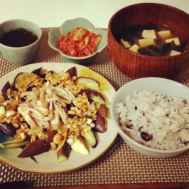 蒸しナスと蒸し鶏の中華ソース定食♪|サエさん