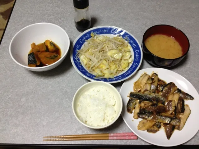 イワシ照り焼き・もやし炒め・カボチャ甘煮・味噌汁|うるしちかさん