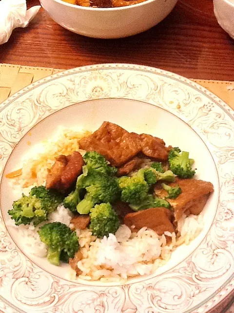 Rainy day broccolli ,tofu and pork stew with Jasmine rice|mmmyoさん