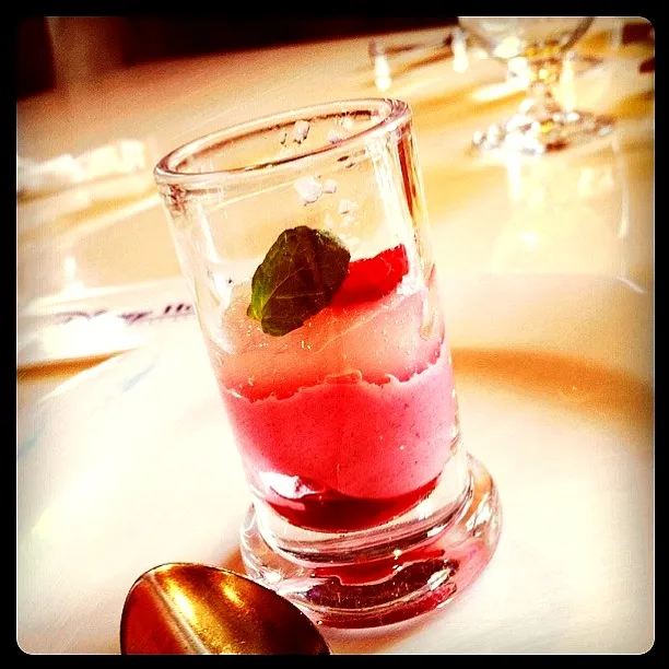 Raspberry mousse&Lychee jelly|RIEさん