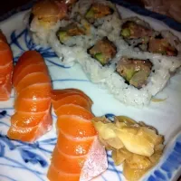 salmon nigiri and spicy hamachi roll|ginaさん