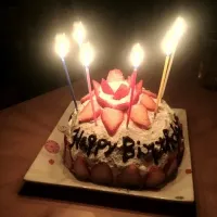 Snapdishの料理写真:誕生日ケーキ|ひろじさん