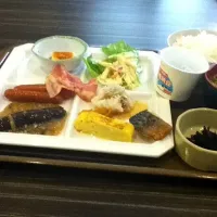 Snapdishの料理写真:小倉のホテルの朝飯|kkenzoさん