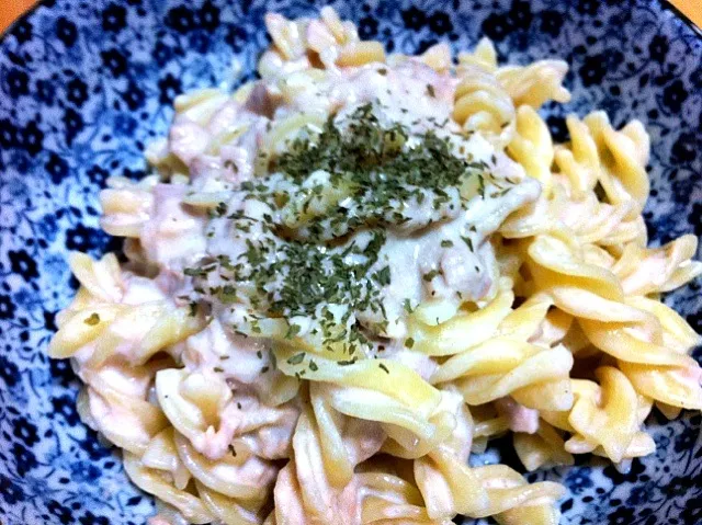 Snapdishの料理写真:ツナクリームのパスタ|yumiko.iさん