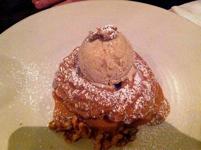 cruller with dulce de leche ice cream|Cindyさん