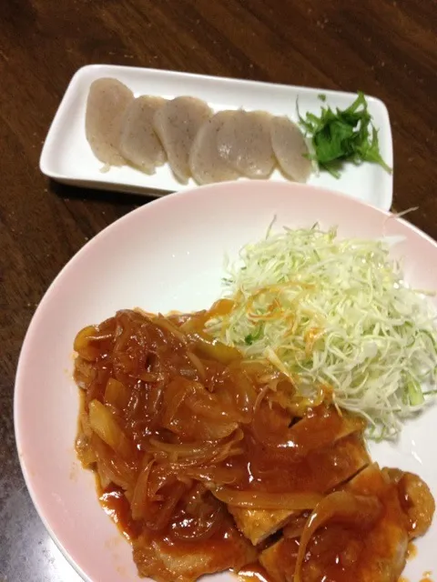 Snapdishの料理写真:ポークチョップ＆手作りこんにゃくの刺身|たまははさん