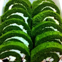 Matcha cream roll