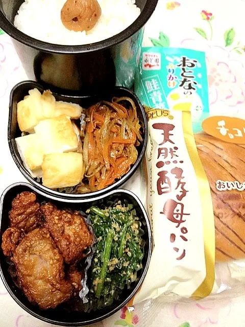 高３バレーボール部員の本日のお弁当。私の担当は、ハンペンのバター焼き。 #お弁当 #弁当|Takashi H.さん