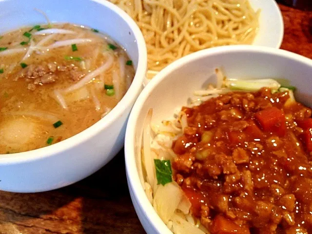 つけ麺（麺半分＋味玉）に肉あんご飯。 #ランチ #麺|Takashi H.さん