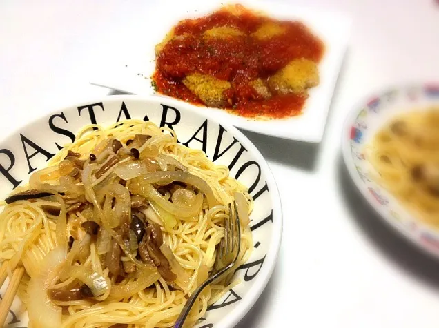 キノコパスタ＆白身魚のチーズパン粉焼きトマトソース添え|shotaさん