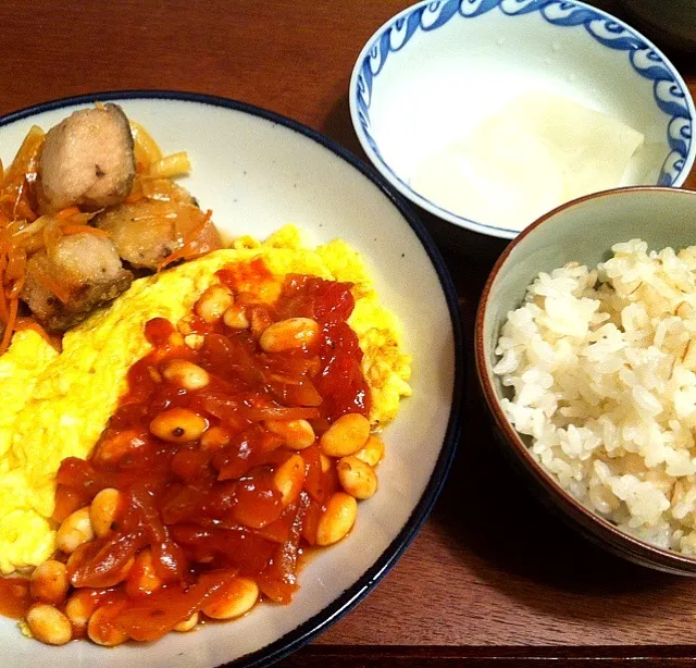 ブランチにトマト掛けオムレツ、鮭の南蛮漬け、蕪の漬物、ご飯|Ayayaさん