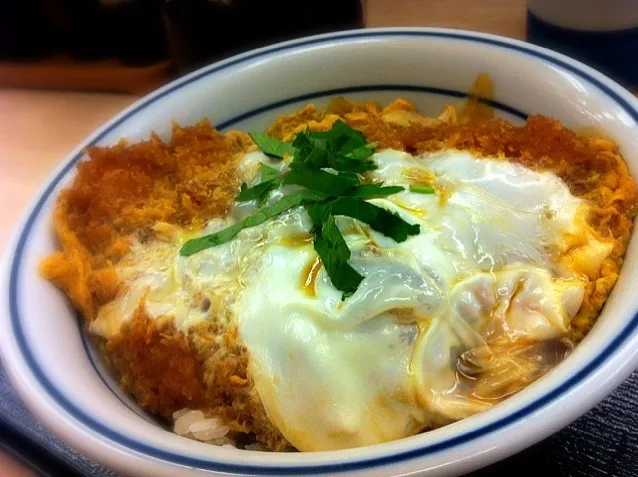 カツ丼|雨つぶさん